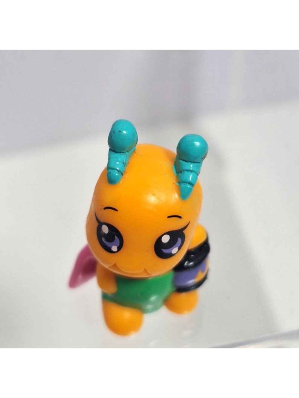 WowWee Lite Sprites Firefly Pet With Lantern 1.25" Accessory Bug - Picture 5 of 10
